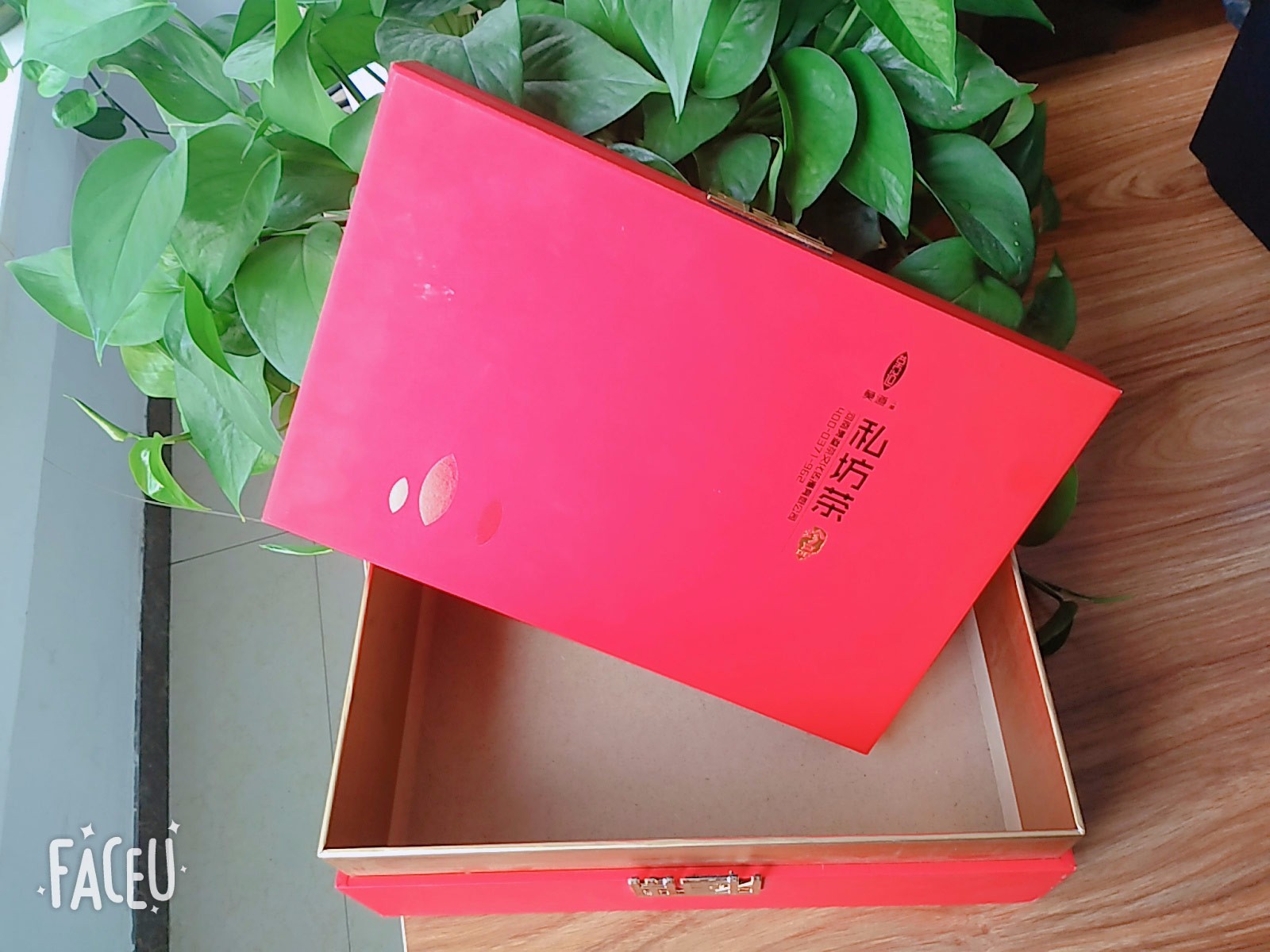 今天鄭州紙上印包裝廠為您一一解答為什么定制包裝盒，廠家樣品費(fèi)那么貴，貴在哪里？